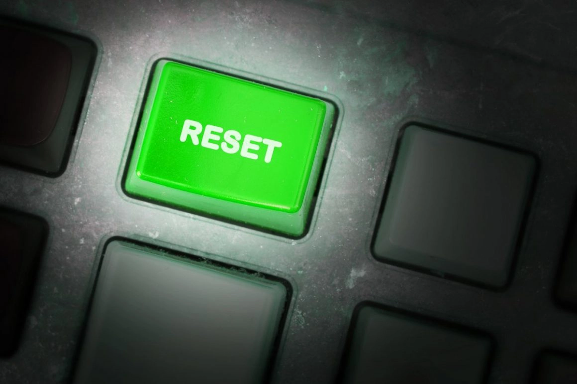 przycisk reset