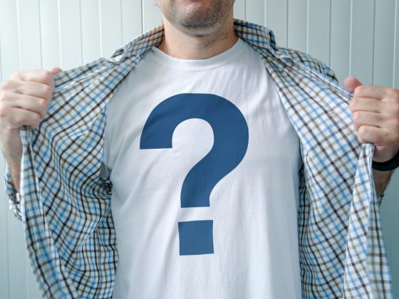 tshirt z pytajnikiem